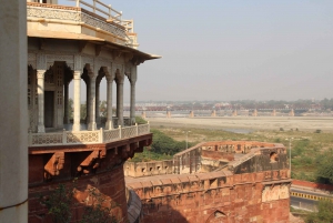 Depuis Delhi : visite du Taj Mahal, du fort d'Agra et de Baby Taj en voiture