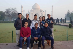 Depuis Delhi : excursion d'une journée en train express au Taj Mahal et au fort d'Agra