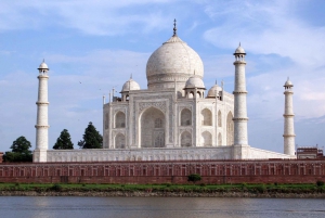 Depuis Delhi : excursion d'une journée en train express au Taj Mahal et au fort d'Agra