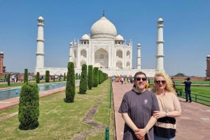 From Delhi: Taj Mahal Agra Fort & Fatehpur Sikri with Lunch