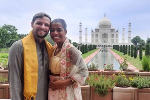 From Delhi: Taj Mahal Agra Fort & Fatehpur Sikri with Lunch