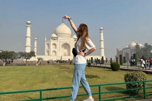 From Delhi: Taj Mahal Agra Fort & Fatehpur Sikri with Lunch