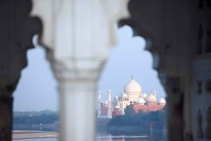 From Delhi: Taj Mahal, Agra Fort & Fatehpur Sikri Day Trip