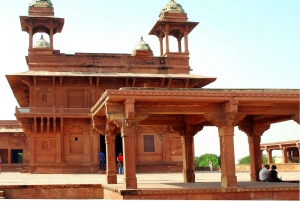 From Delhi: Private Taj Mahal & fatehpur Sikri Day Trip