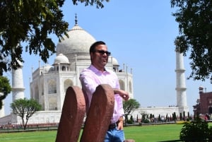 From Delhi: Taj Mahal, Agra Fort & Fatehpur Sikri Day Trip