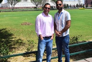 From Delhi: Taj Mahal, Agra Fort & Fatehpur Sikri Day Trip