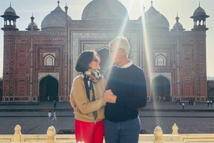 Von Delhi: Taj Mahal & Agra Fort Tour mit dem Expresszug
