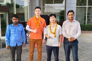 Z Delhi: Tadź Mahal o wschodzie słońca i wycieczka do Agra z 5-gwiazdkowym posiłkiem