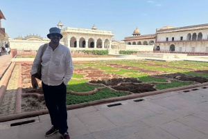 De Deli: Viagem de 1 dia privada ao Taj Mahal e a Agra com serviço de busca