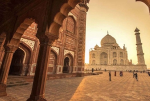 Fra Delhi: - Taj Mahal & Agra Tour med Gatimaan Express Train