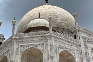 From Delhi: Taj Mahal & Agra Trip with Jaipur Drop Option