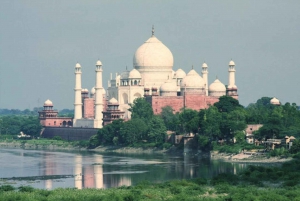 Delhi to Agra: Taj Mahal, Vrindavan & Mathura Tour by Car