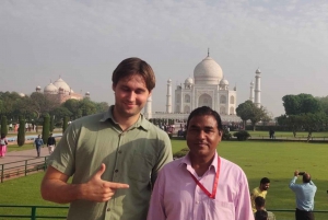 From Delhi: Taj Mahal and Agra Day Tour By Car