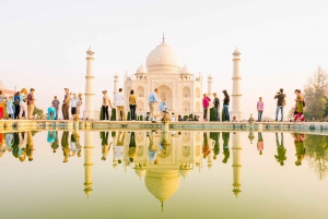 Von Delhi: Taj Mahal und Agra Fort Tagestour mit dem Auto