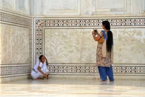 Från Delhi: Taj Mahal och Agra Fort heldagsutflykt med bil