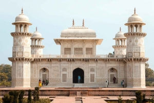 Fra Delhi: Taj Mahal, Baby Taj, Agra Fort med kvinnelig guide