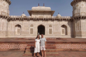 De Deli: Viagem de 1 dia ao Taj Mahal em comboio rápido com transferes