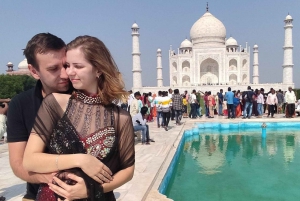 Fra Delhi: Taj Mahal soloppgangstur med frokost eller drikke