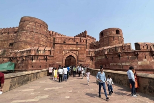 De Délhi: Excursão ao Taj Mahal ao nascer do sol com café da manhã ou bebidas