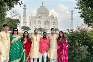 Von Delhi: Taj Mahal Sonnenaufgang, Agra Fort und Baby Taj mit dem Auto