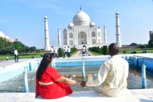 Fra Delhi: Taj Mahal soloppgang og privat dagstur til Agra