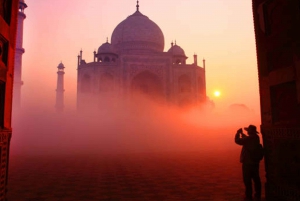 Au départ de Delhi : excursion privée d'une journée au lever du soleil sur le Taj Mahal et à Agra