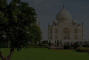 From Delhi: Taj Mahal Sunrise and Old Delhi Tour - By Car