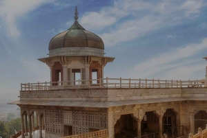 From Delhi: Taj Mahal Sunrise and Old Delhi Tour - By Car