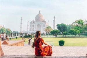 Desde Delhi: tour guiado al amanecer del Taj Mahal con servicio de recogida del hotel