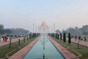 Da Delhi ad Agra e Taj Mahal: andata e ritorno in auto privata