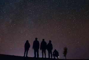 デリー発：ガイド付きヴァラナシツアー（ガンガ・アーティ＆ボートツアー）