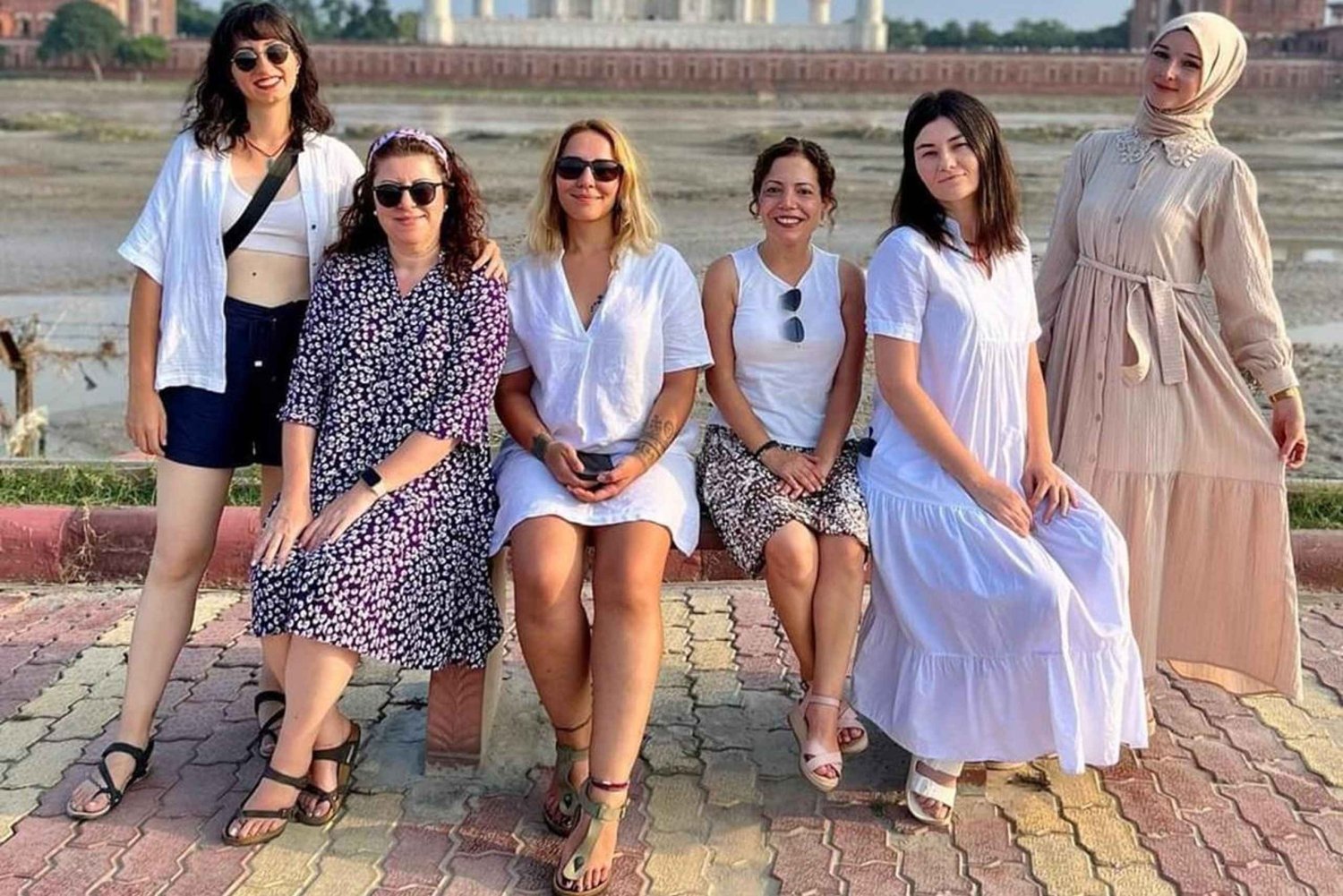 Desde Delhi: excursión privada de un día al Taj Mahal y Agra con traslado incluido.
