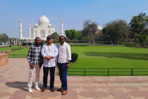 Från Mumbai: Sightseeing i Agra med soluppgång över Taj Mahal