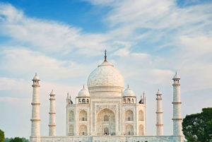 From Mumbai: Private Day Trip to the Taj Mahal