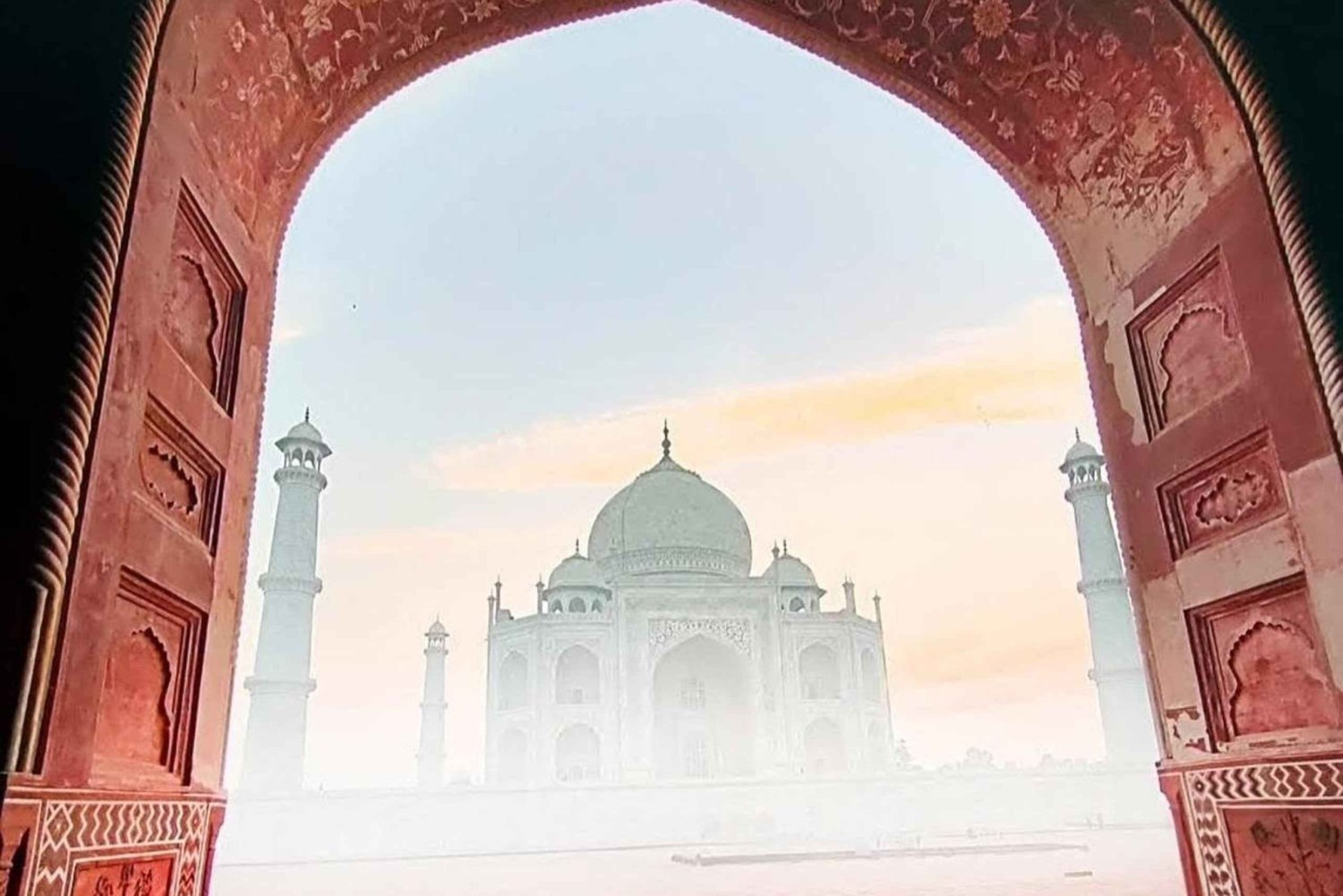 From Mumbai: Private Same-Day Delhi Heritage & Culture Tour