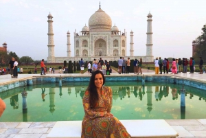 Desde Bombay: Visita guiada privada al Taj Mahal y Agra