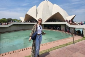 From New Delhi Airport : Guided Layover Old & New Delhi Tour