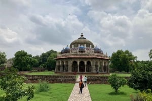 From New Delhi Airport : Guided Layover Old & New Delhi Tour