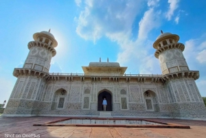 Au départ de New Delhi : visite guidée du Taj Mahal au lever du soleil et du fort d'Agra