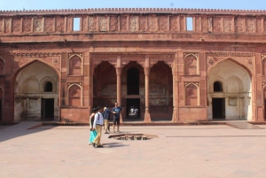 Au départ de New Delhi : visite guidée du Taj Mahal au lever du soleil et du fort d'Agra