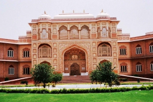 From New Delhi: Jaipur Tour by Fast Train or by Private Car