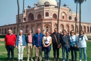 Heldagstur med bil och guide i Gamla Delhi och New Delhi