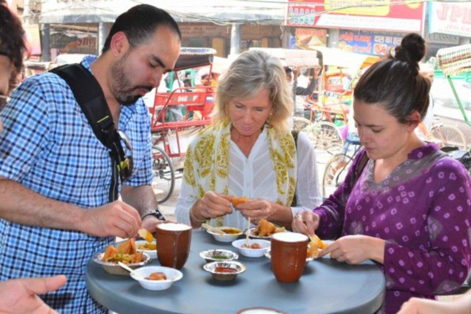 Old & New Delhi Guided Private Tour with Traditional Food