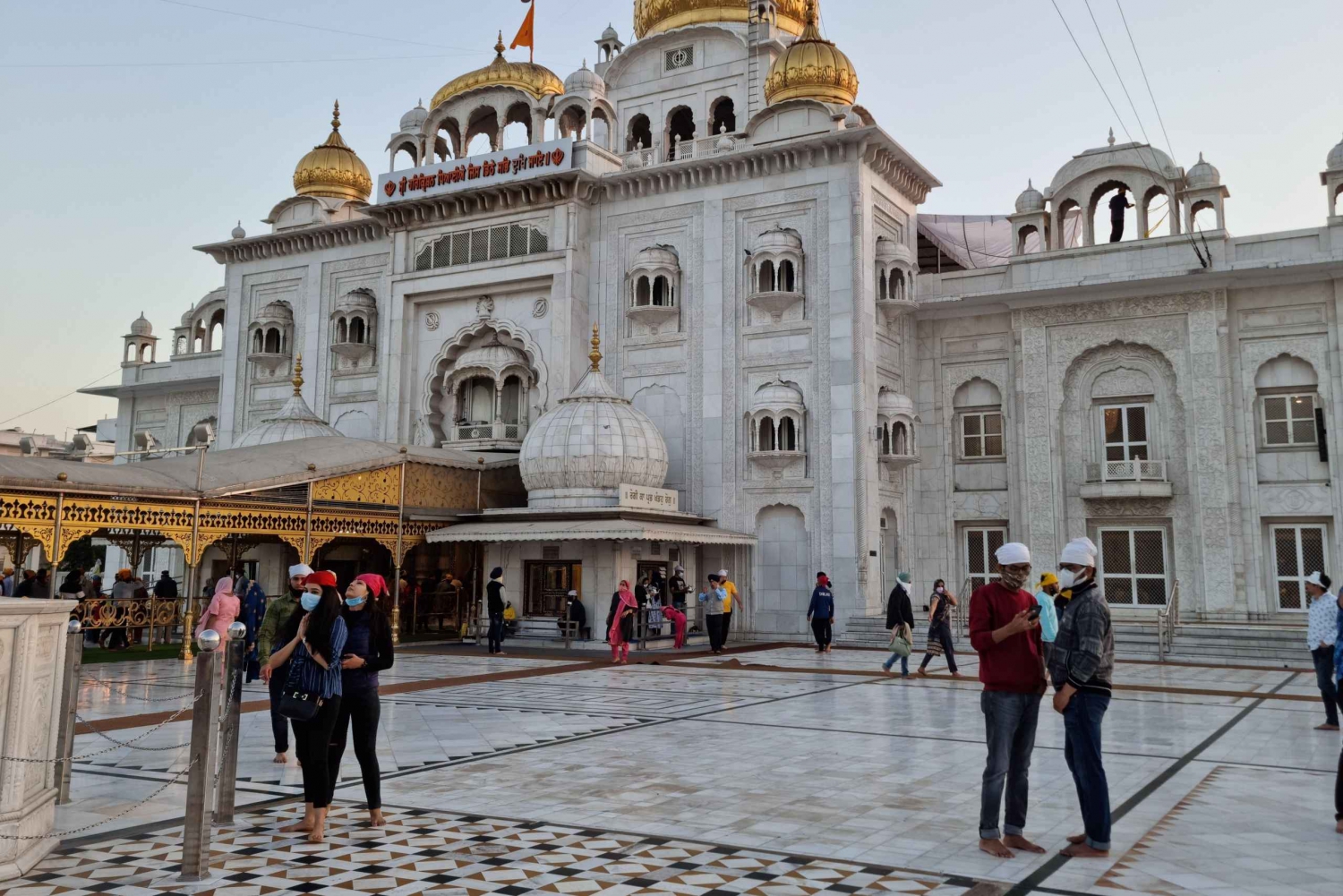 Passeio a pé de meio dia em Délhi: Jantar Mantar, Bangla Sahib e muito mais