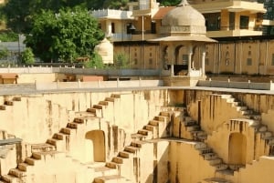 Jaipur Private City Tour with Guide, Car & Skip-the-Line