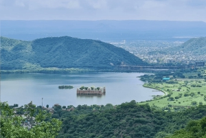 Jaipur Private City Tour with Guide, Car & Skip-the-Line