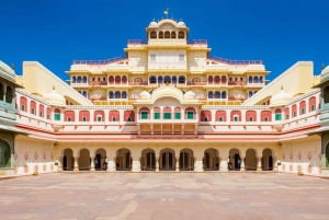 Jaipur: Private City Tour with Optional Buffet and Tickets