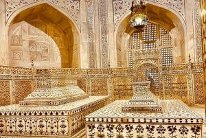 Mumbai : Excursion privée de 2 jours à Delhi et Agra avec vols et hôtel