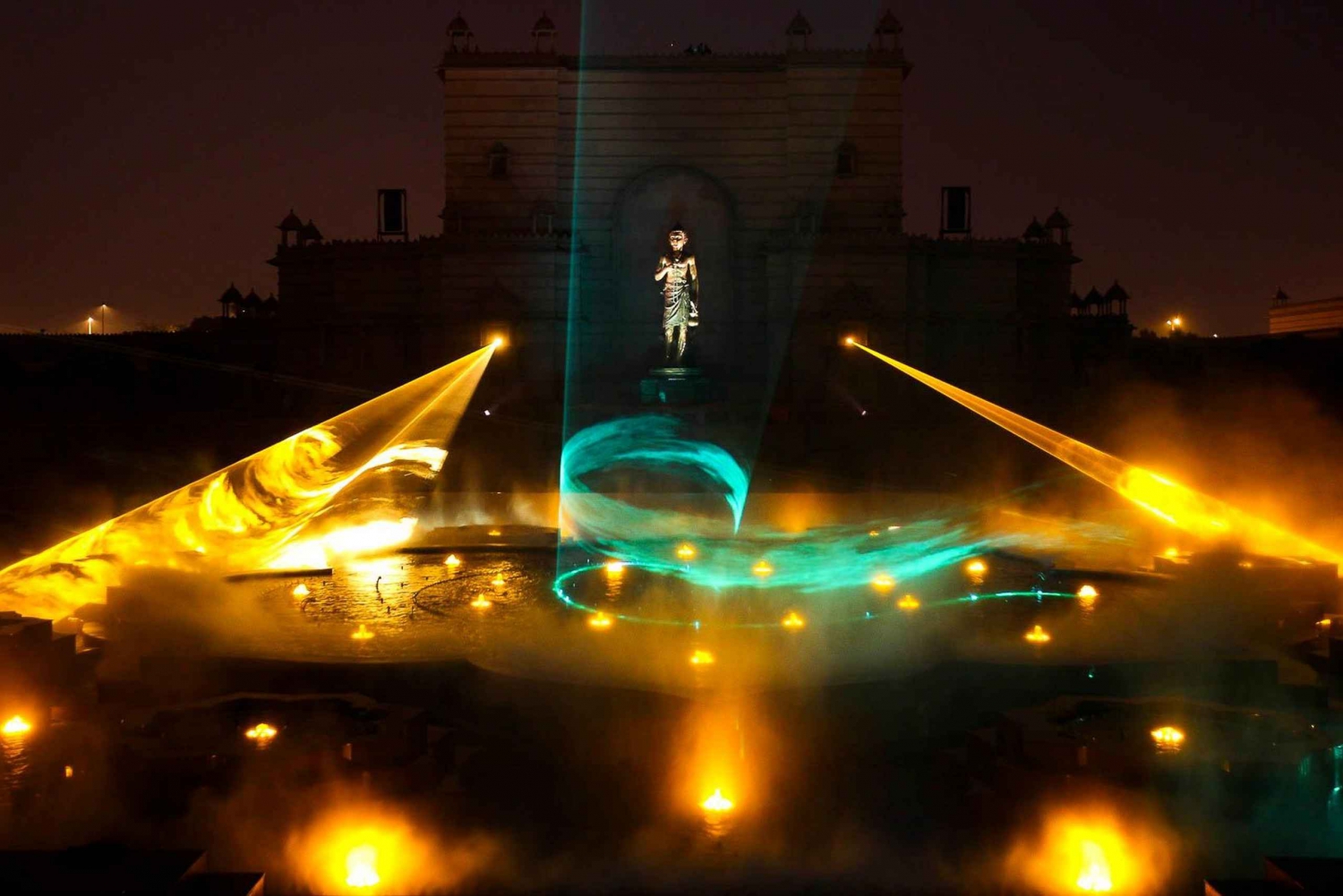 New Delhi: Akshardham Exhibition, Light & Water Show Tour