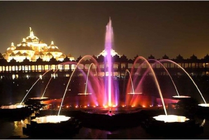 Depuis Delhi : Visite d'Akshardham avec spectacle de lumière et d'eau